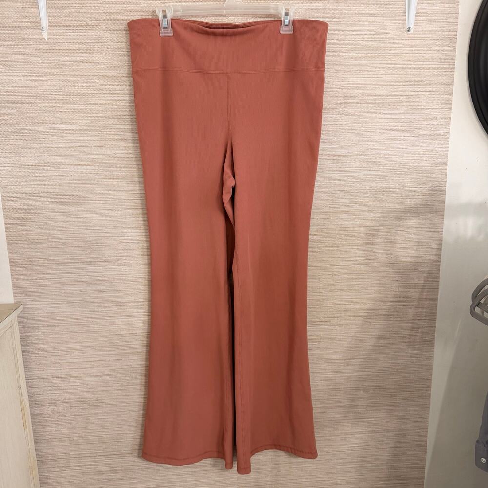 Gap Fit Studio Rib Sky High Flare Leggings women's size XL